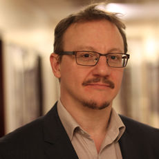 Dr Simon Yarrow